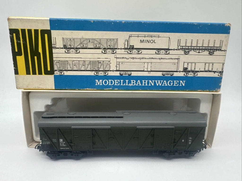Piko Gedeckter Güterwagen H0 5/6420-01