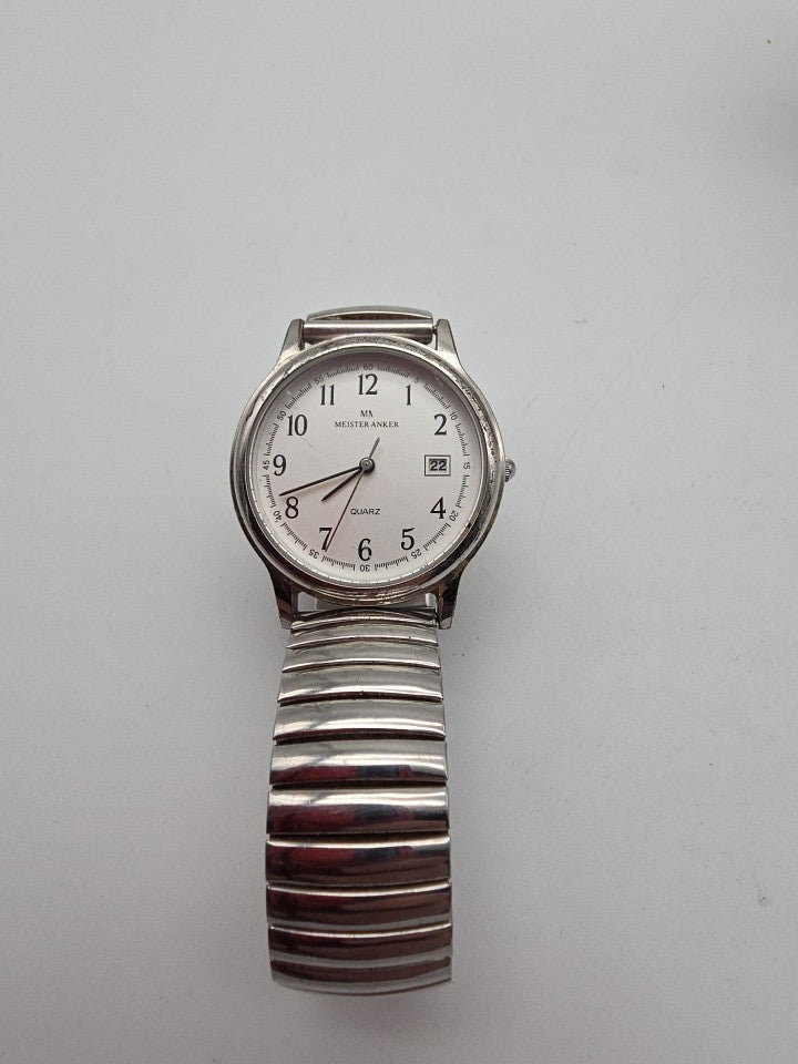 New Yorker Style in Damenarmbanduhr-Form, Mike Ellis - New York, silberfarben