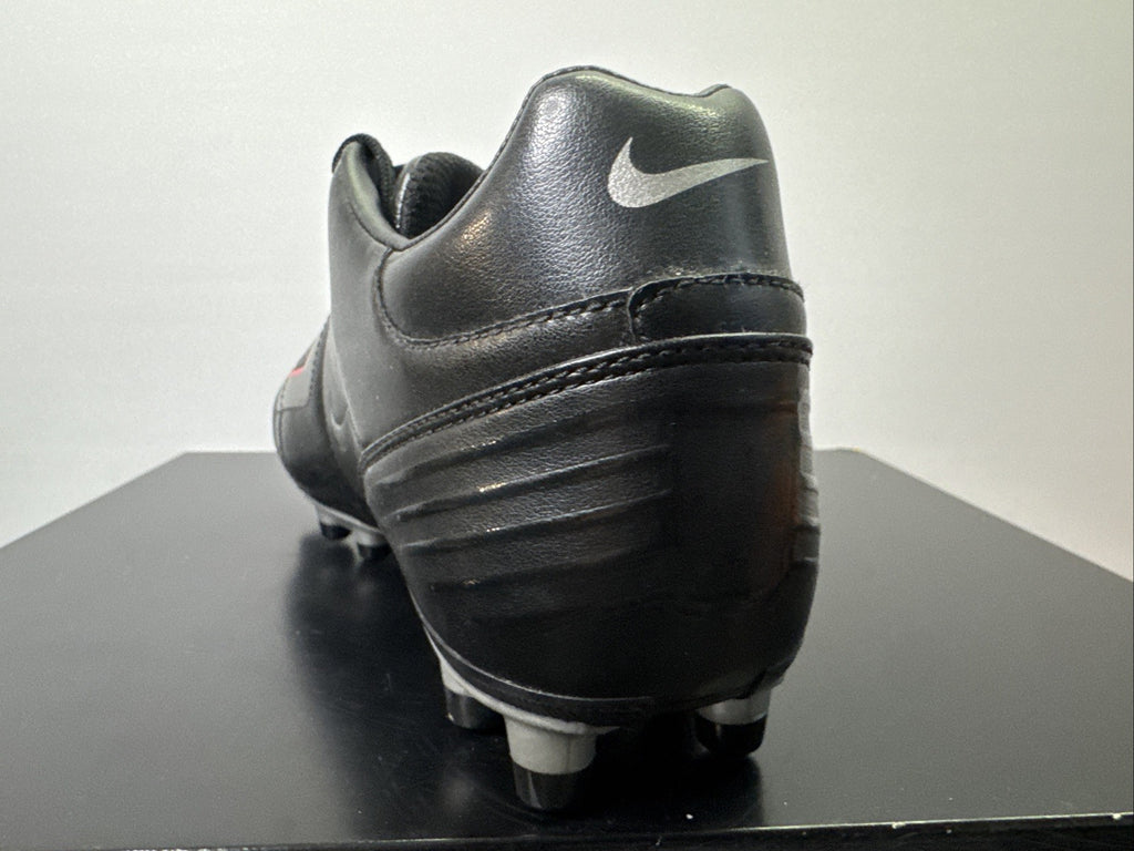 Nike Total 90 Gr. 40 Fußballschuh Shift Plus FG