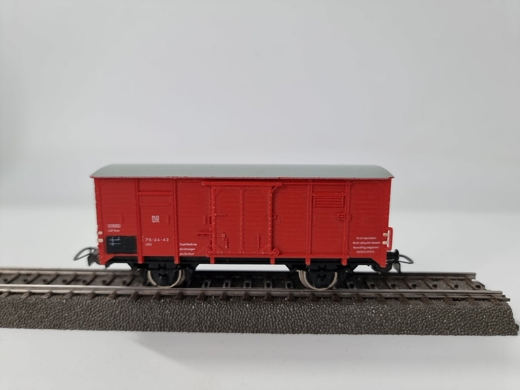 Piko H0 54029 gedeckter Güterwagen rot Viehverschlagwagen 75-24-43 DRG 