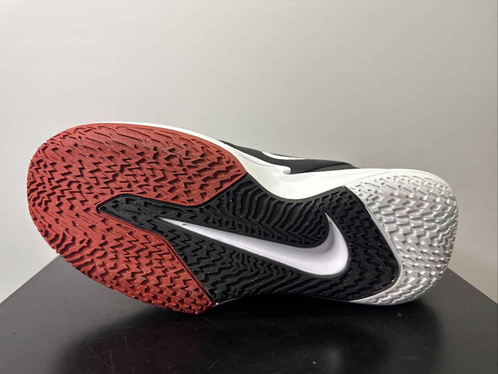 Nike Precision 7 Gr. 44 Herren Basketballschuhe Schuhe Turnschuhe Sportschuhe
