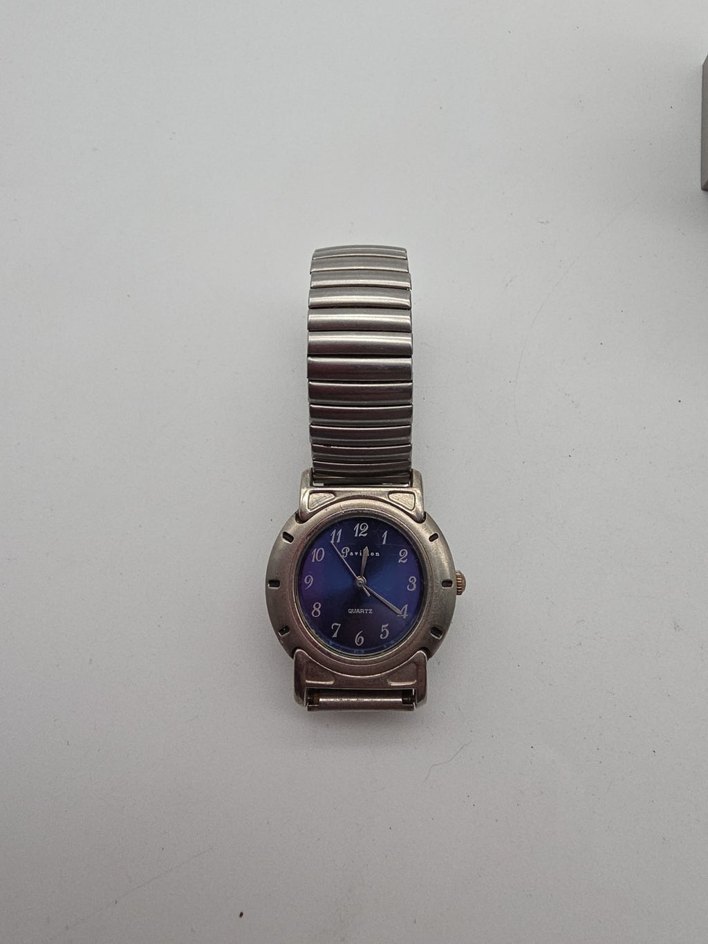 Pavilon Armbanduhr Quarz – Blaues Verlauf-Zifferblatt – Edelstahl Flexband – Vin