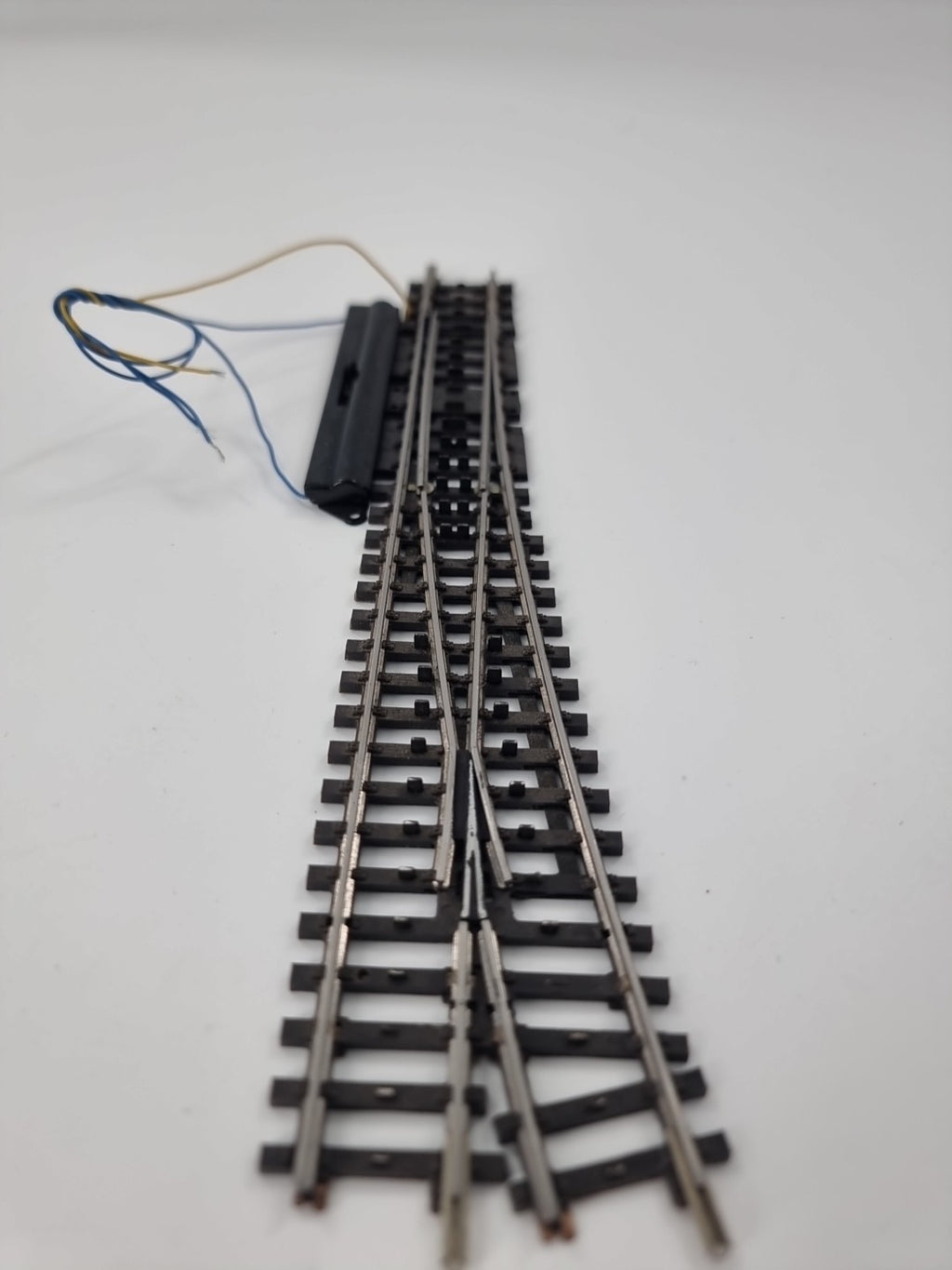 Märklin H0 2271 L, K-Gleis, Weiche Links mit Antrieb 7549  -geprüft-