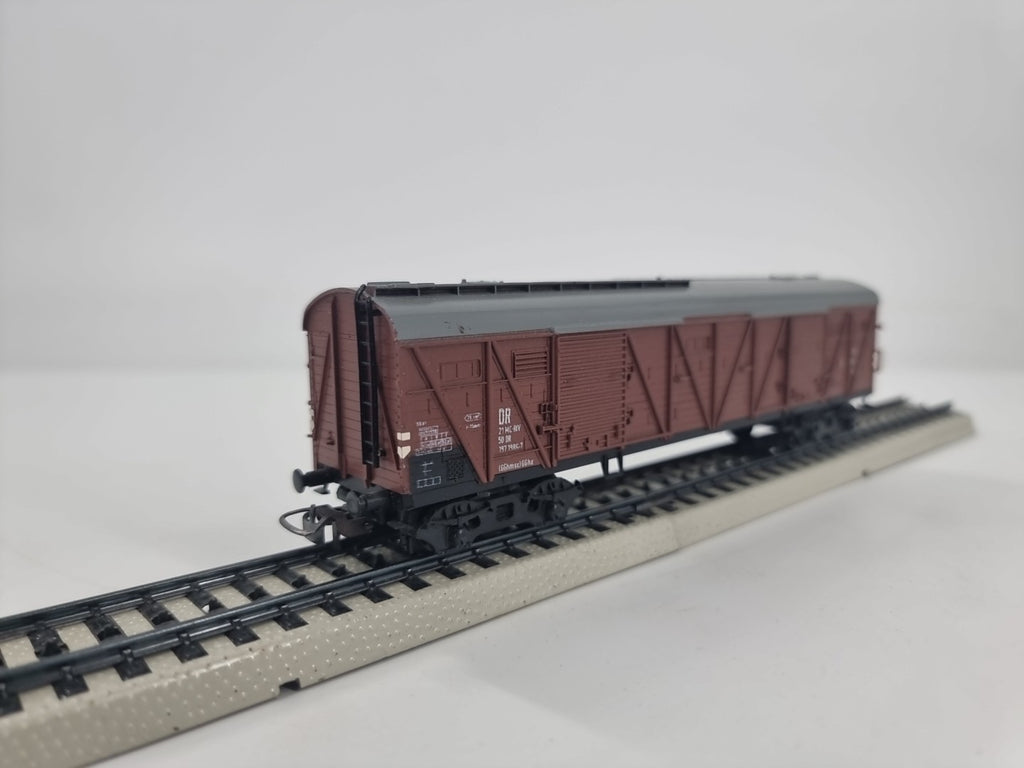 Piko H0 Gedeckter Güterwagen DR 21 MC-RIV 50 DR 197 1986-7