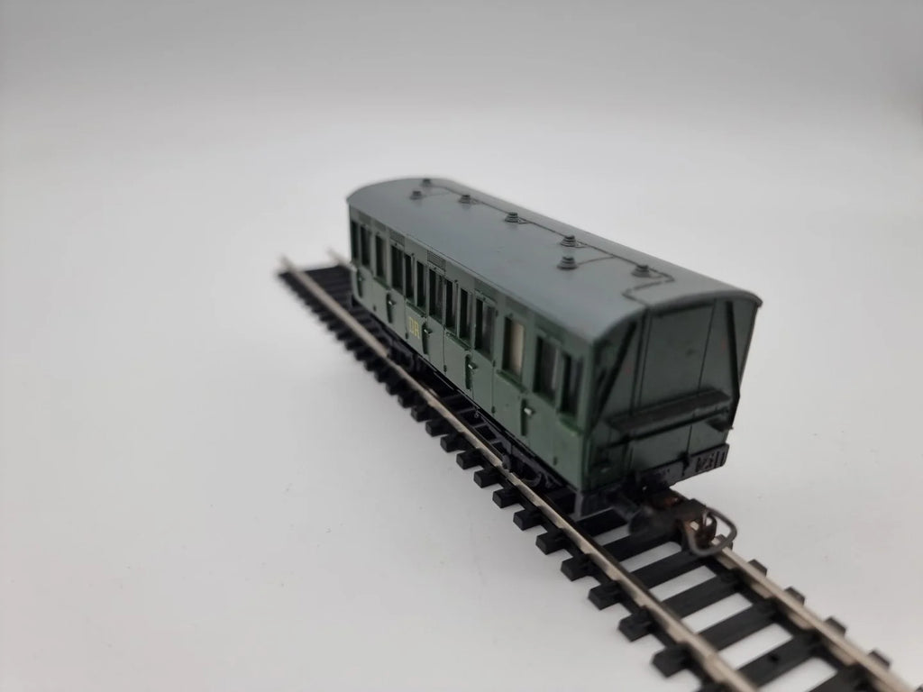 Piko Personenwagen 530-303 grün zweiachsig 1:87 H0