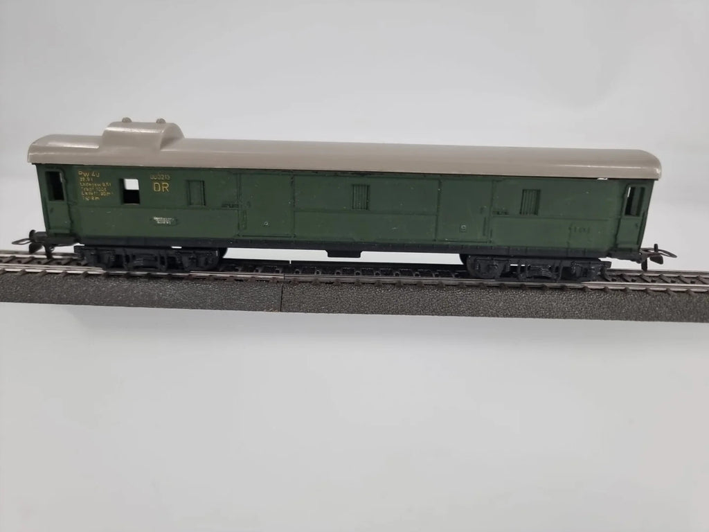 PIKO K 1992 H0 D-Zug Gepäckwagen Pw 4ü DR
