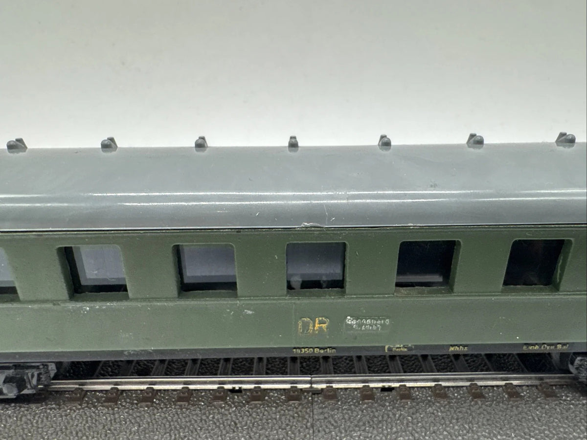 Piko Spur H0 18350 Personenwagen der DR Grün #68