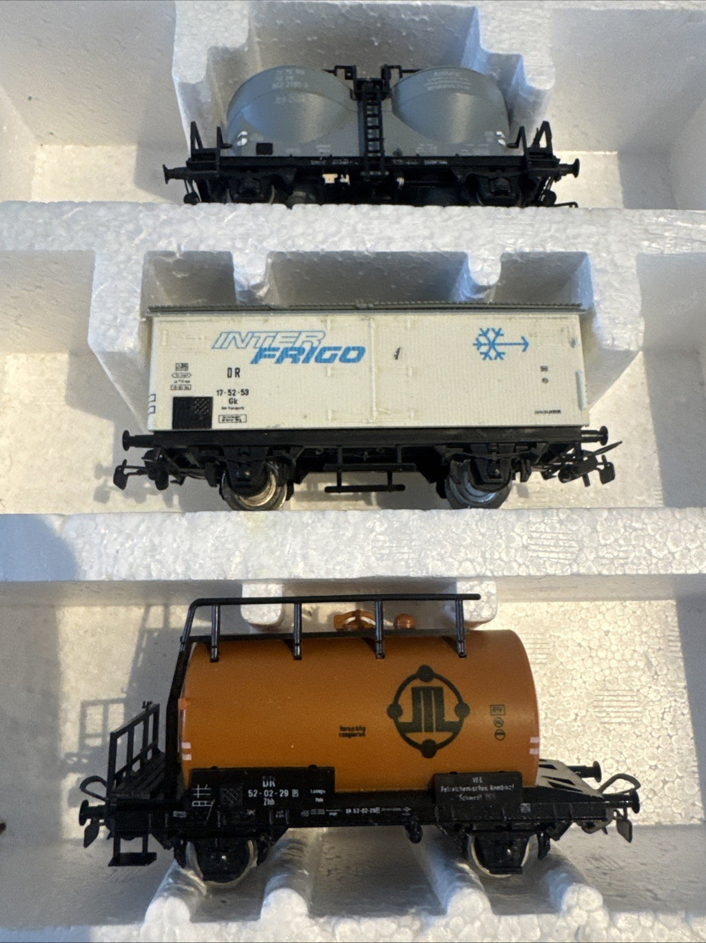 DDR Piko H0 1:87 Komplettanlage  5/0747/000 mit E Lok  244 068-3 OVP