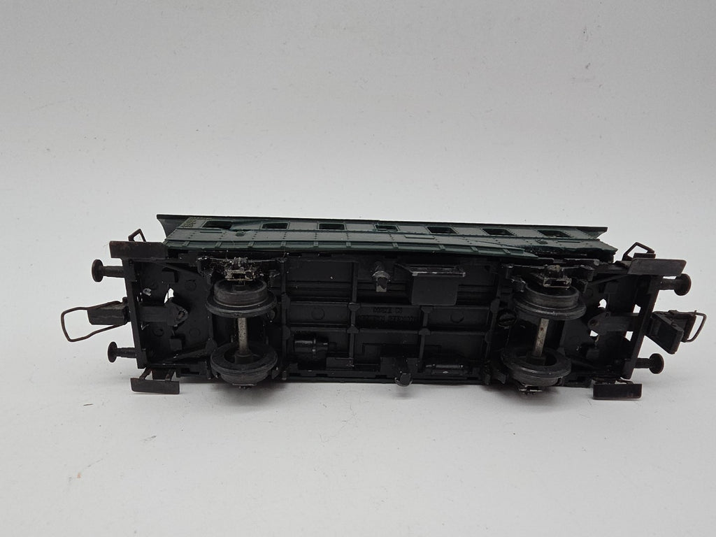 Trix Express H0 6670 Personenwagen Donnerbüchse 2. Klasse 83694 Wt grün