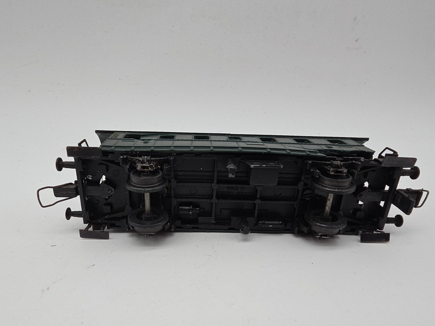 Trix Express H0 6670 Personenwagen Donnerbüchse 2. Klasse 83694 Wt grün