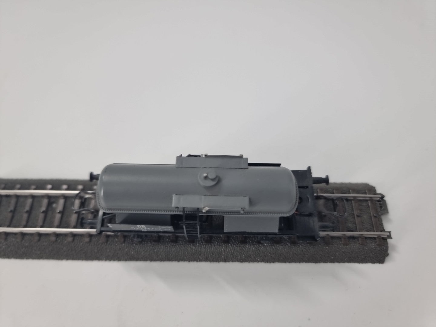 Schicht Kesselwagen der DR  53-33-57 Zd  H0