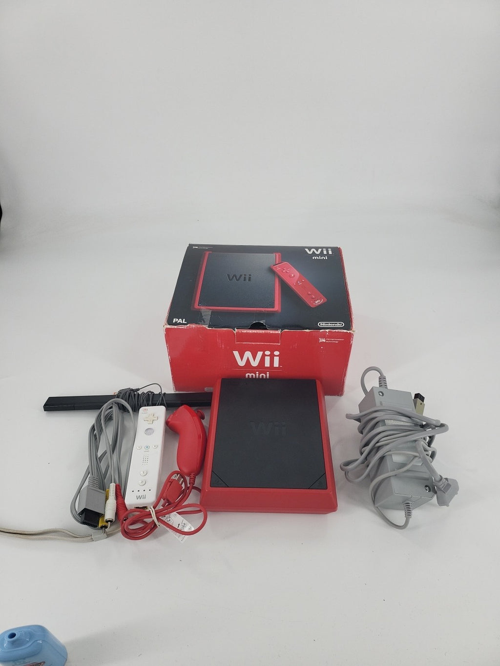 Nintendo Wii Mini OVP Mit Allen Kabeln + Controller Und Nunchunk - Rot 