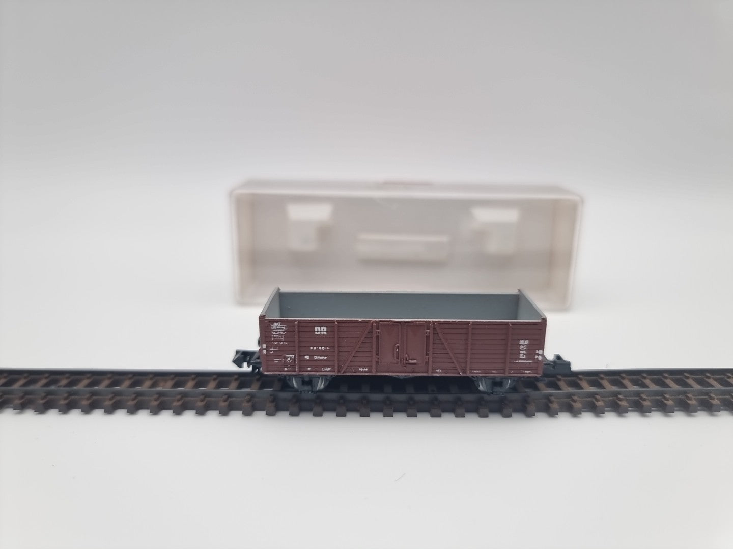 Fleischmann Spur N 8205 offener Güterwagen Hochbordwagen 884 262 DB braun In OVP