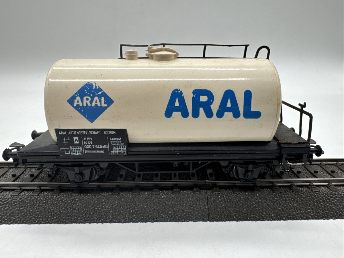 MÄRKLIN 1:87 H0 4440 Kesselwagen " ARAL" - der DB weiß #352