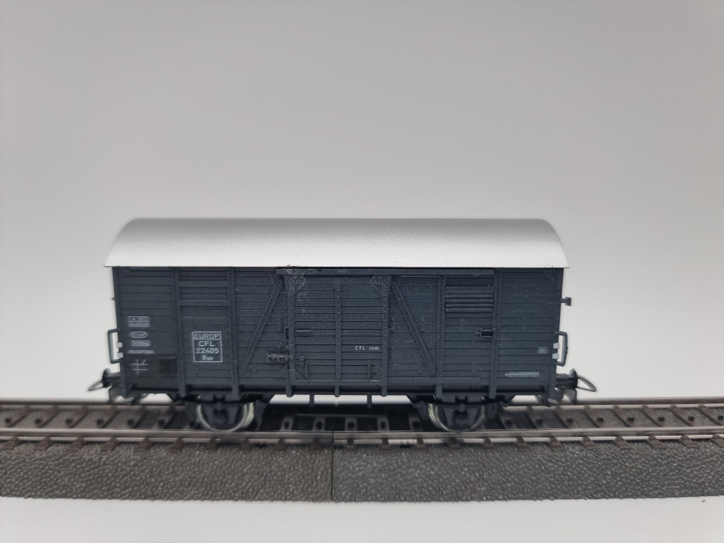 Piko 5/6437/014 - H0 - CFL - ged. Güterwagen -