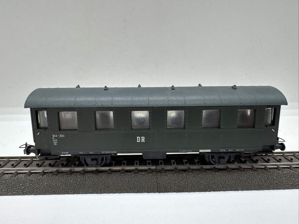Piko Personenwagen 344-224 Bi 54 PI - DR - grün  - H0 HO #137
