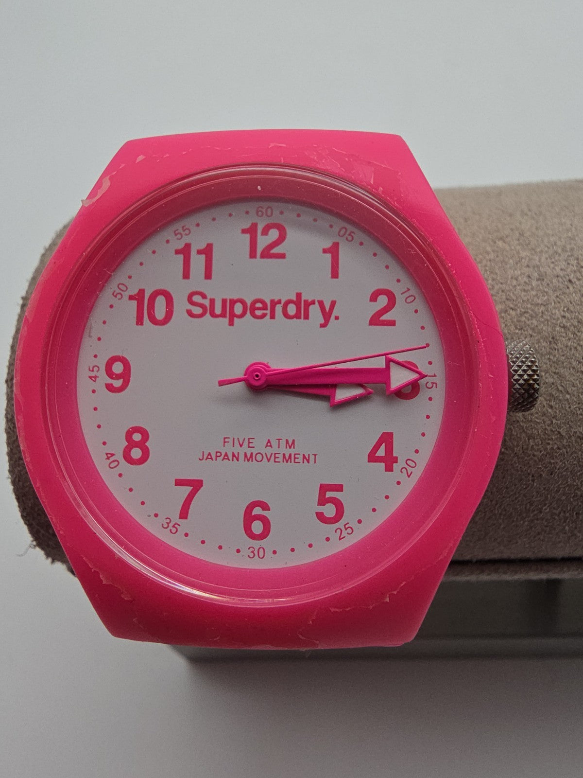 Superdry Damen Armbanduhr Pink – Japan Quartz – 5 ATM – Silikonarmband