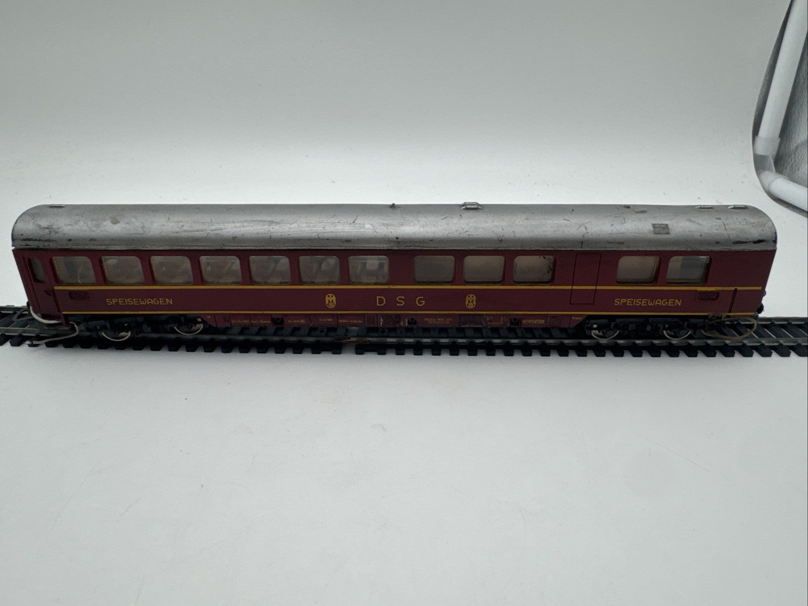 Lima DSG Speisewagen H0 – rot/silber  – Modellbahn