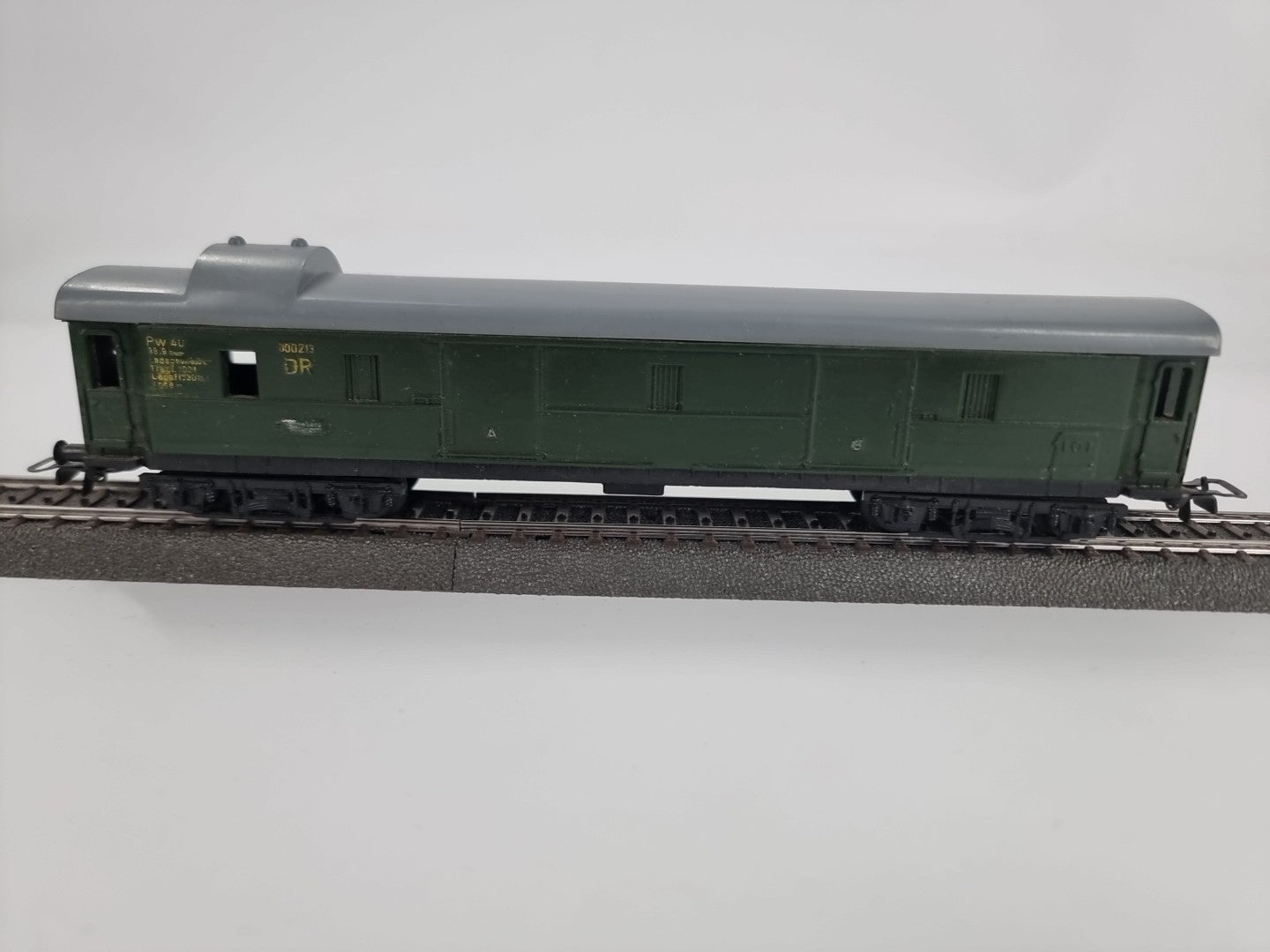 PIKO K 1992 H0 D-Zug Gepäckwagen Pw 4ü DR 