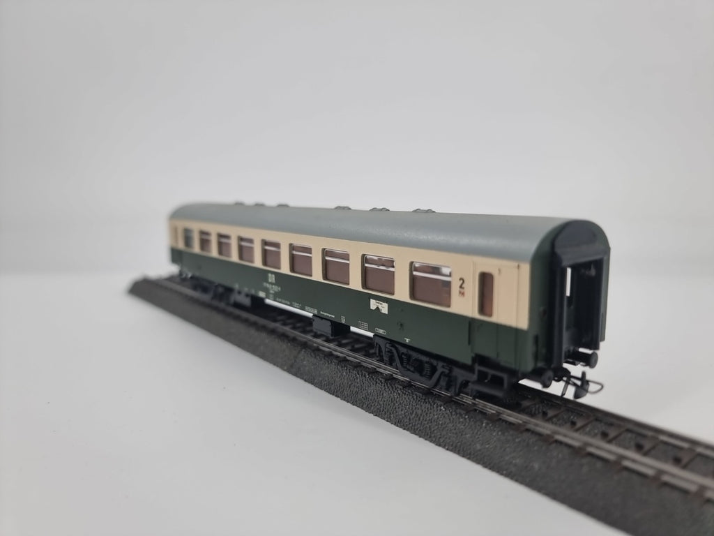 SCHICHT Personenwagen DR 575028-15021-8 Bghwe H0 Elfenbein/grün