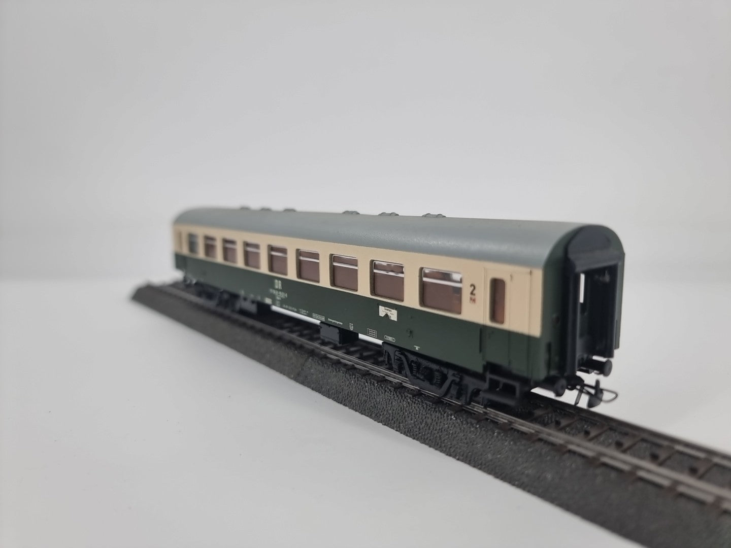 SCHICHT Personenwagen DR 575028-15021-8 Bghwe H0 Elfenbein/grün