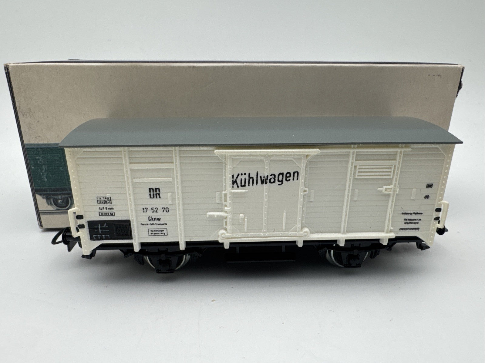 Piko H0 5/6445/015 Güterwagen Kühlwagen 17-52-70 DR
