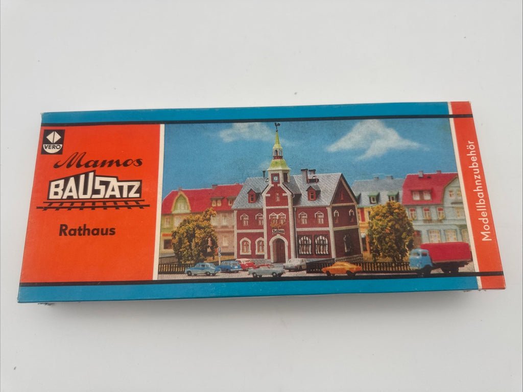 Auhagen 12241 Rathaus, in OVP, hergestellt in DDR Werk Mamos