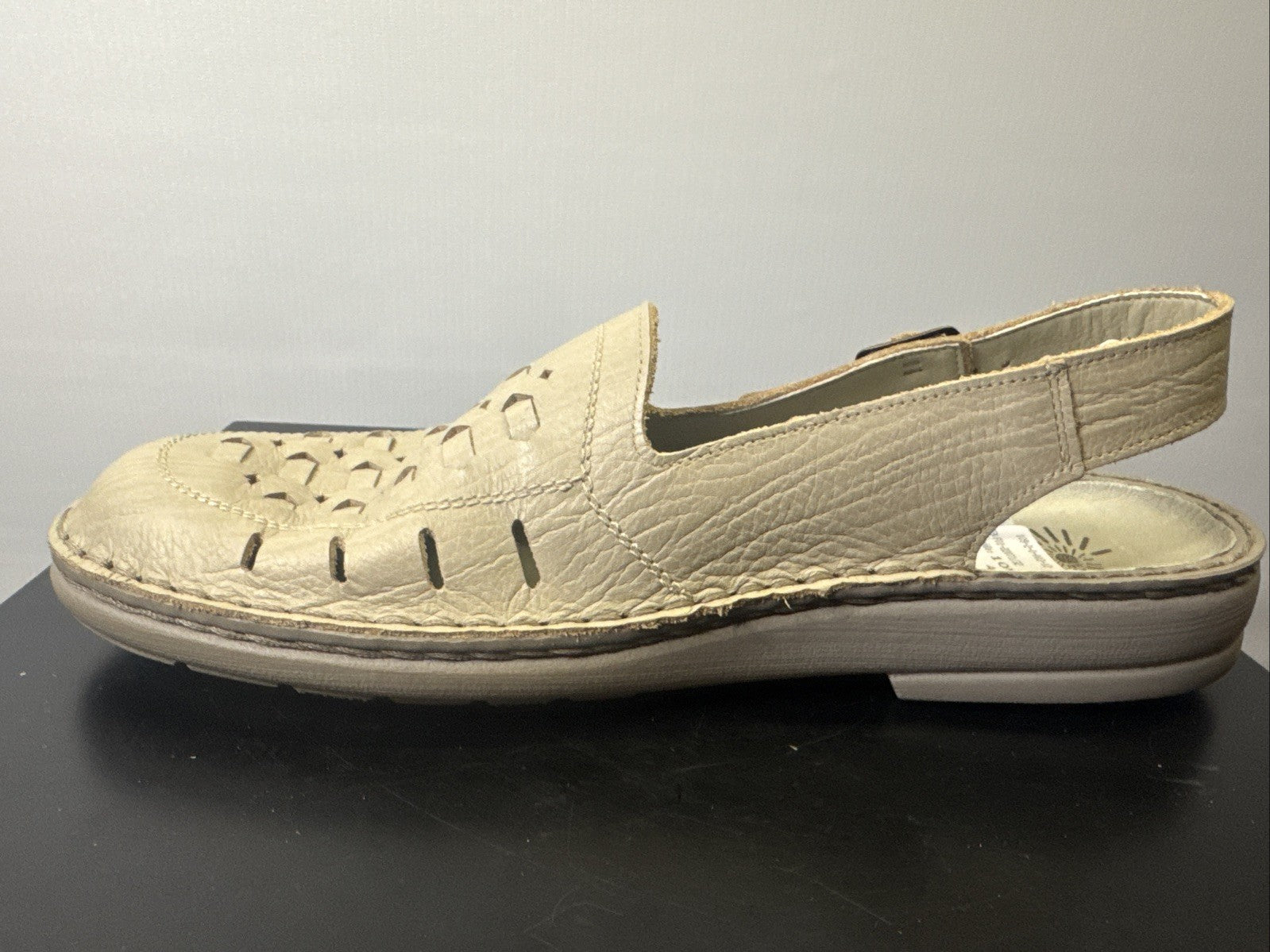 Helix Herren Schuh Gr. 44.5 / 9 