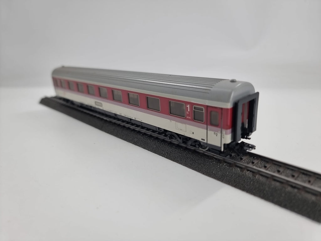 Märklin H0 4147 Reisezugwagen 61 80 19-90 549-5 Avmz der DB
