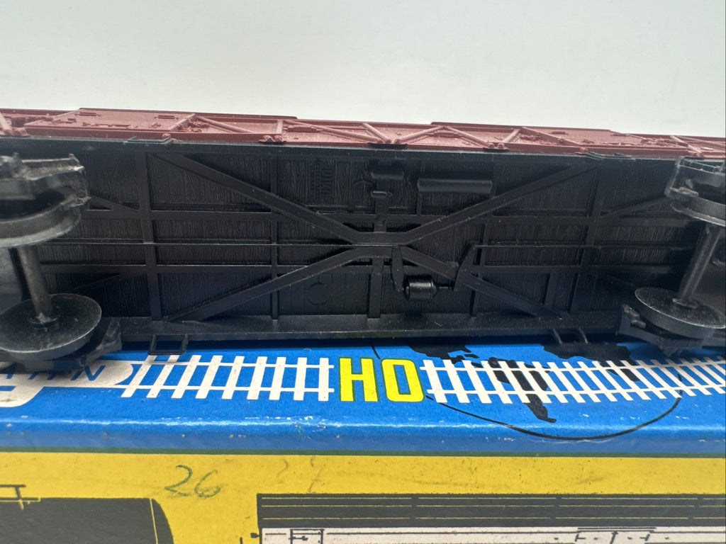 PIKO Modellbahnen gedeckter Güterwagen DR   EpocheIII - 70er Top Zustand