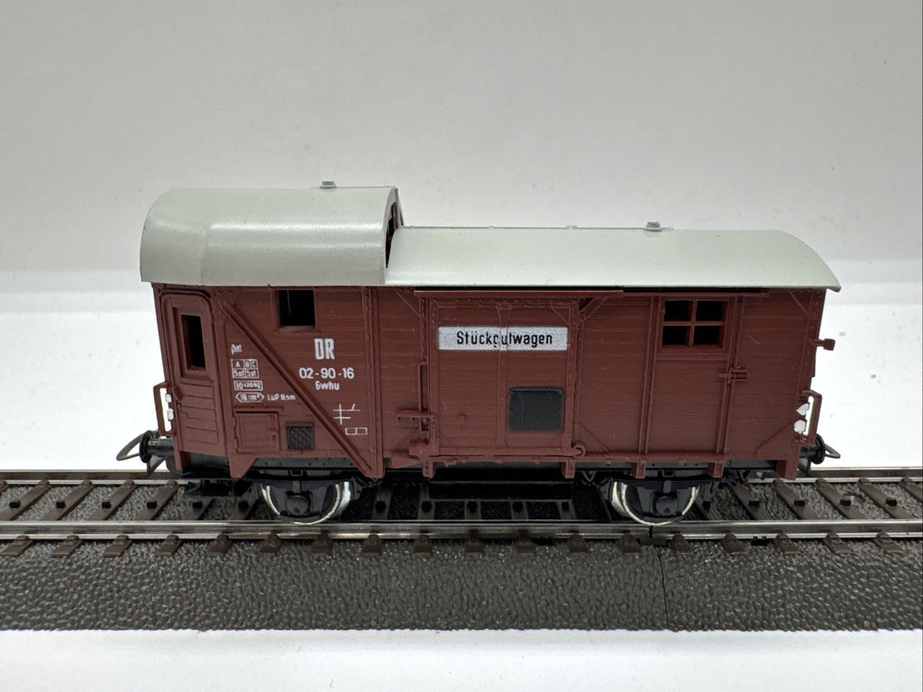 Piko H0 54/5260/5/56 Stückgutwagen DR # 133