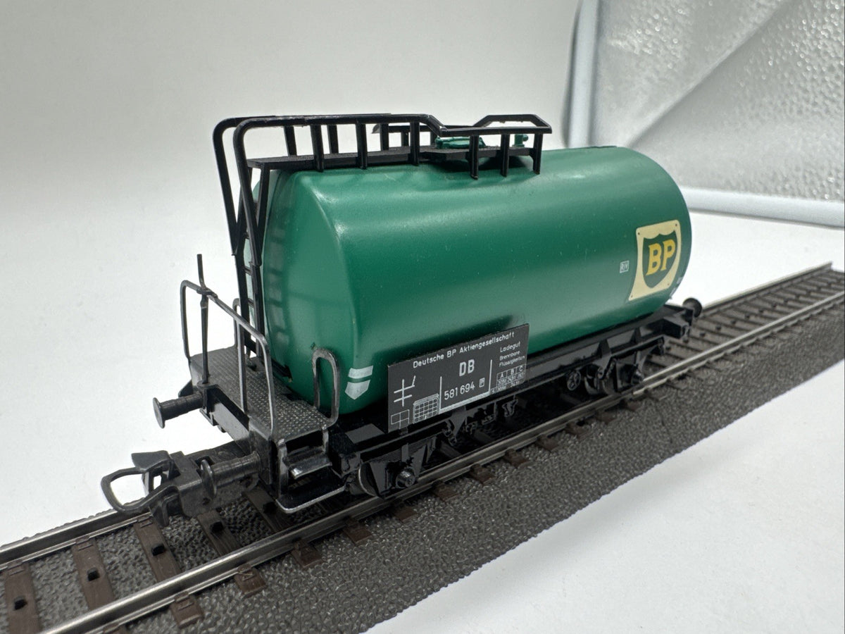 Märklin 4644 - Güterwagen Kesselwagen der DB BP grün - Spur H0 #711
