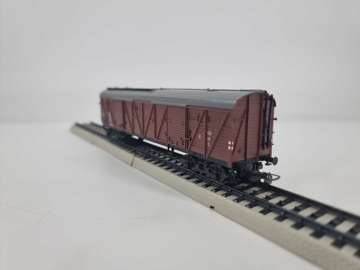 Piko H0 Gedeckter Güterwagen DR 21 MC-RIV 50 DR 197 1986-7