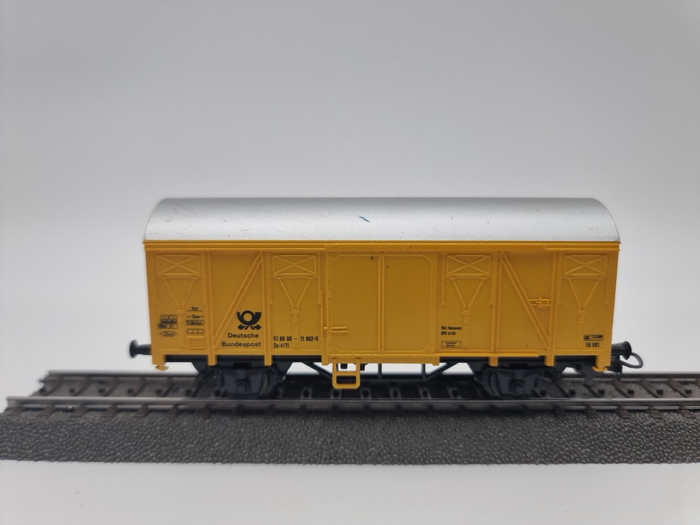 Märklin H0 Gedeckter Güterwagen Post 51 80 00-11 902-5 der DBP 