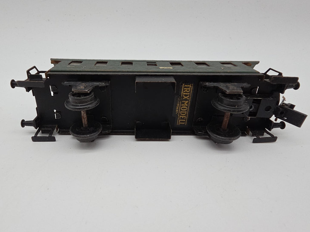 MES-47813	Trix Express H0 Blech Personenwagen mit Gebrauchsspuren,