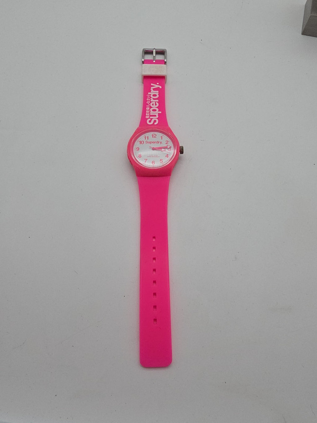 Superdry Damen Armbanduhr Pink – Japan Quartz – 5 ATM – Silikonarmband