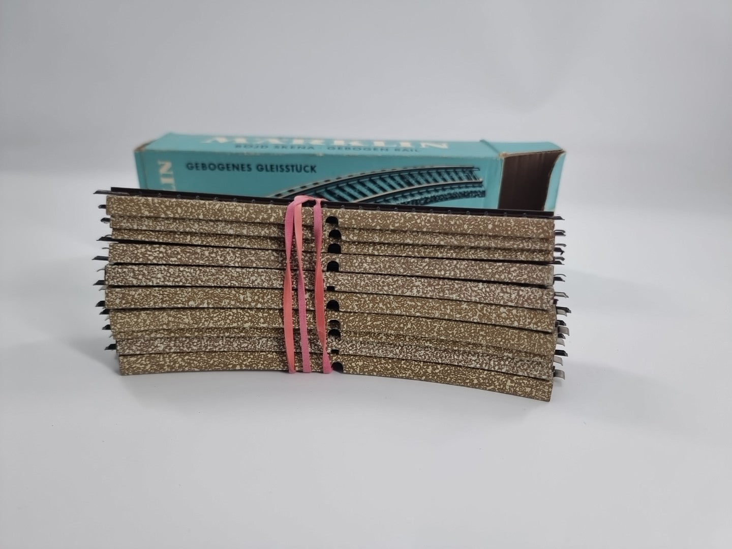 Märklin M-Gleis 5100 - 10 x gebogene Gleisestück 1/1 In OVP