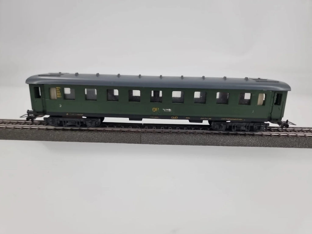 Piko Spur H0 18350 Personenwagen der DR Grün