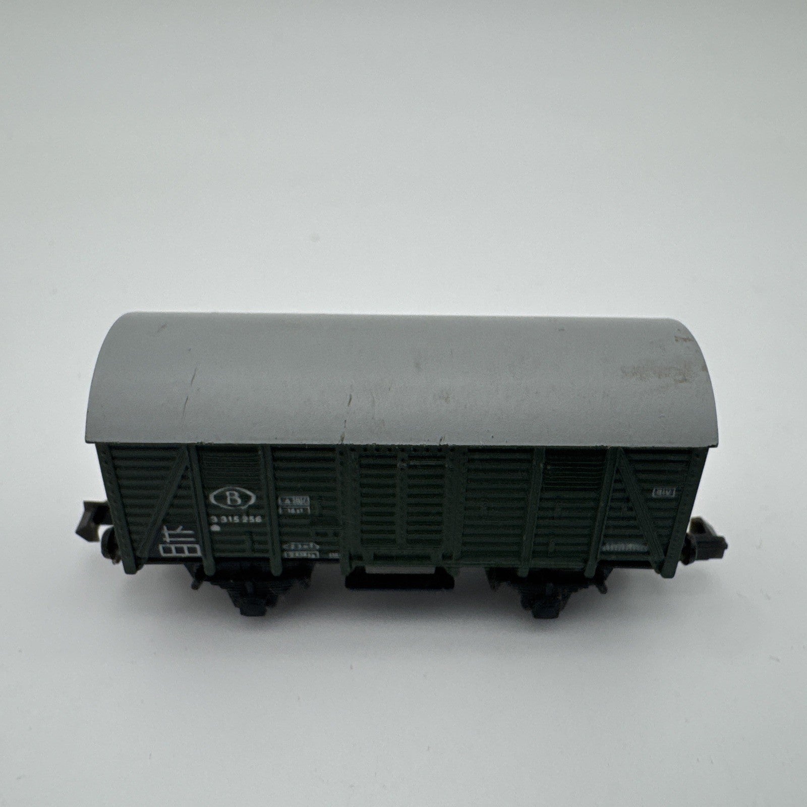 Spur N Güterwagen B 3-315-256 Geschlossen