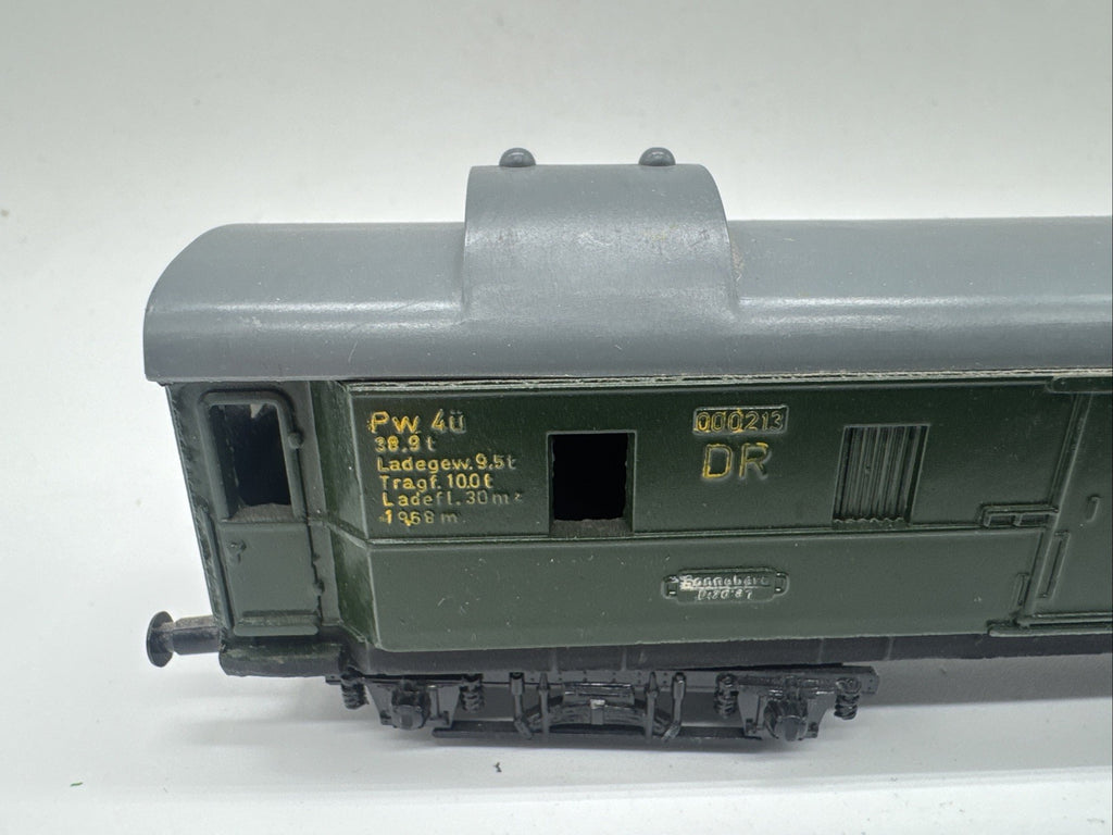 PIKO H0 Gepäckwagen DR 000213 Grün