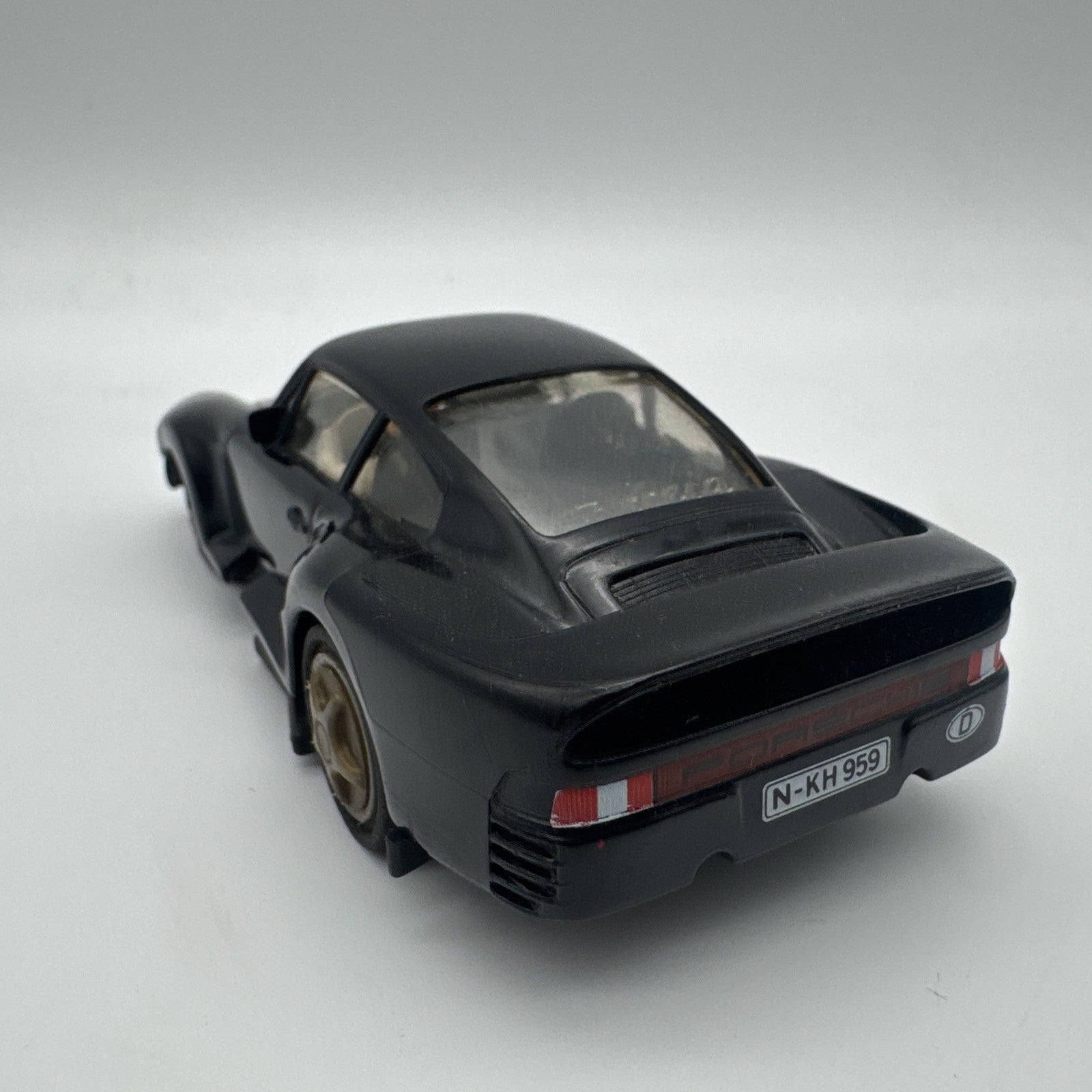 Carrera Servo 140  Porsche Carrera 944 in schwarz
