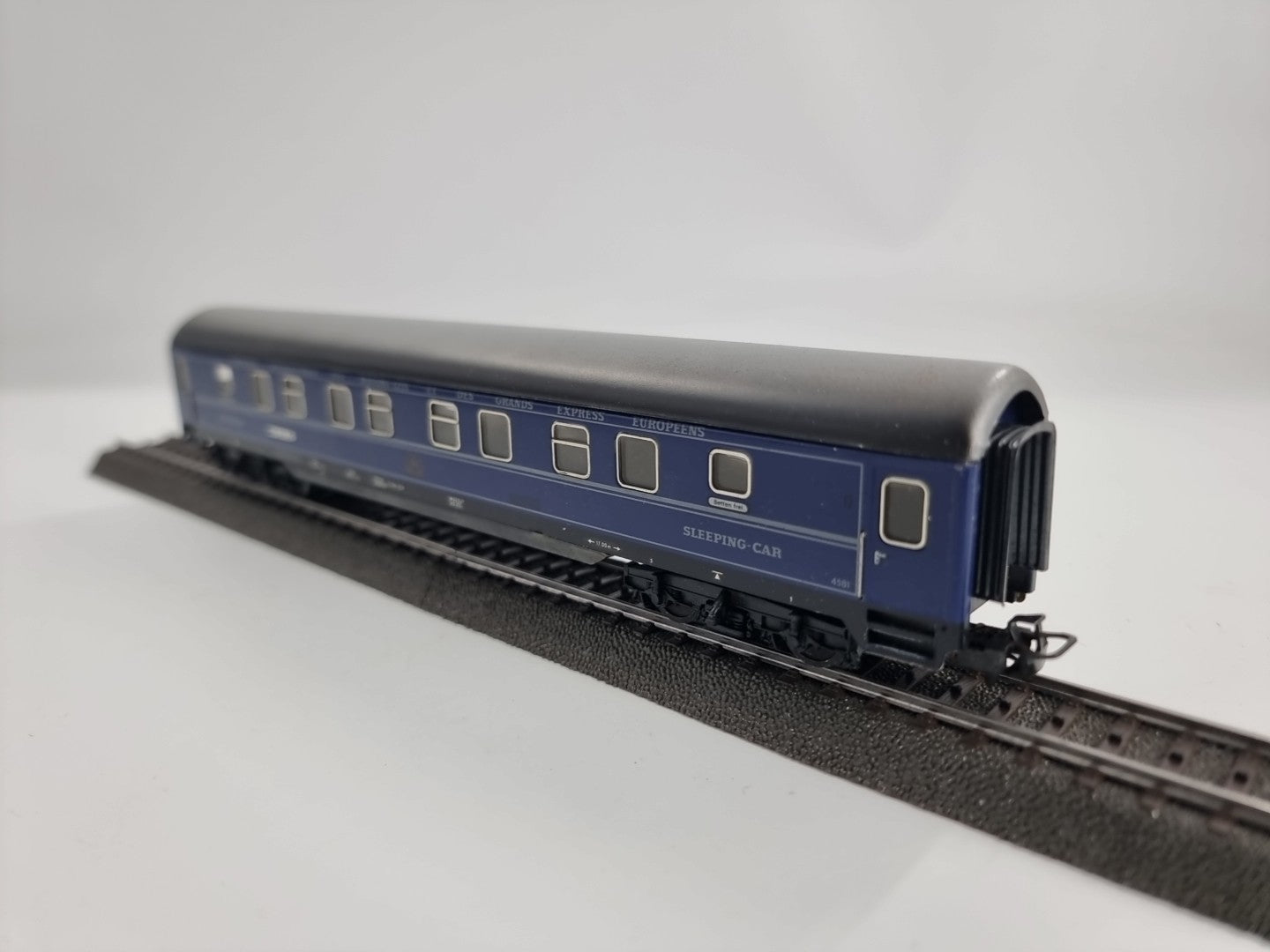 Märklin H0 4029 intern. Schlafwagen / Roma-Basel-Köln 