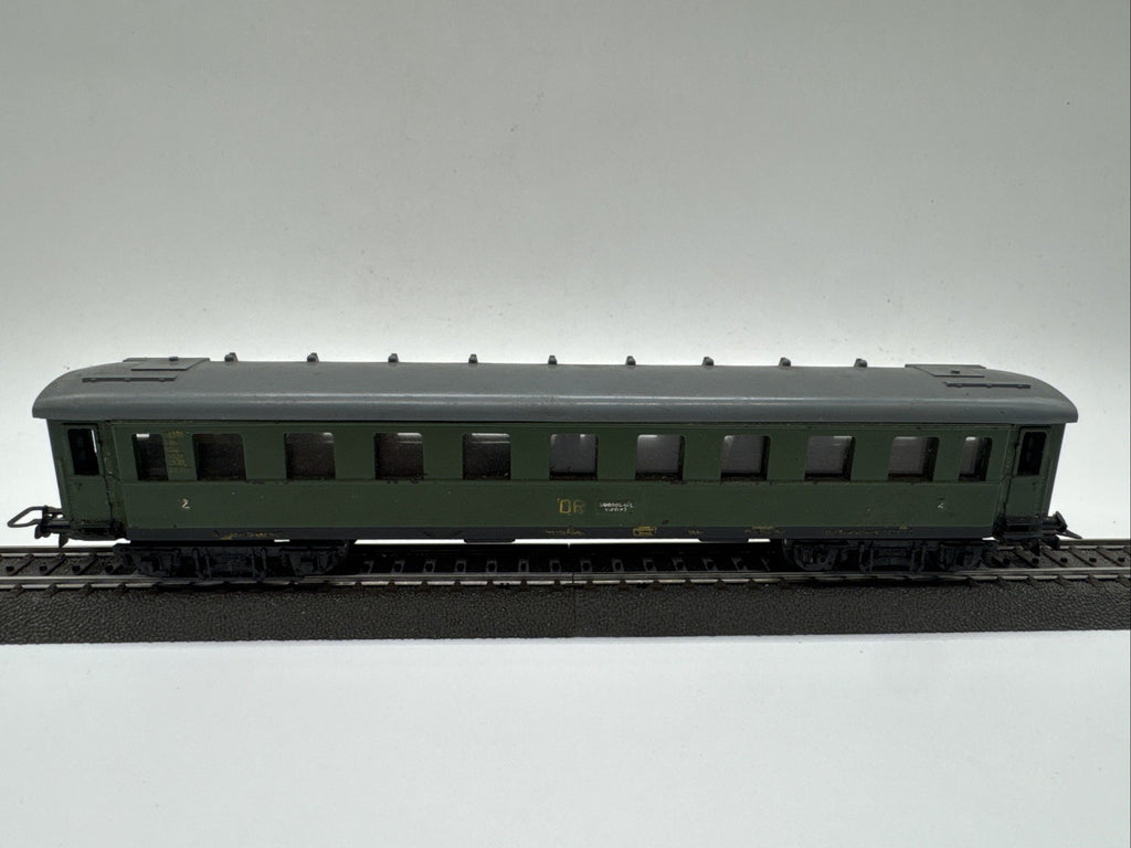 Piko Spur H0 18350 Personenwagen der DR Grün #66