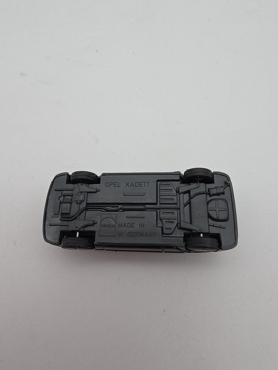 Rar: Opel Kadett E GSI Cabriolet Testfarbe anthrazit matt von Herpa in 1:87