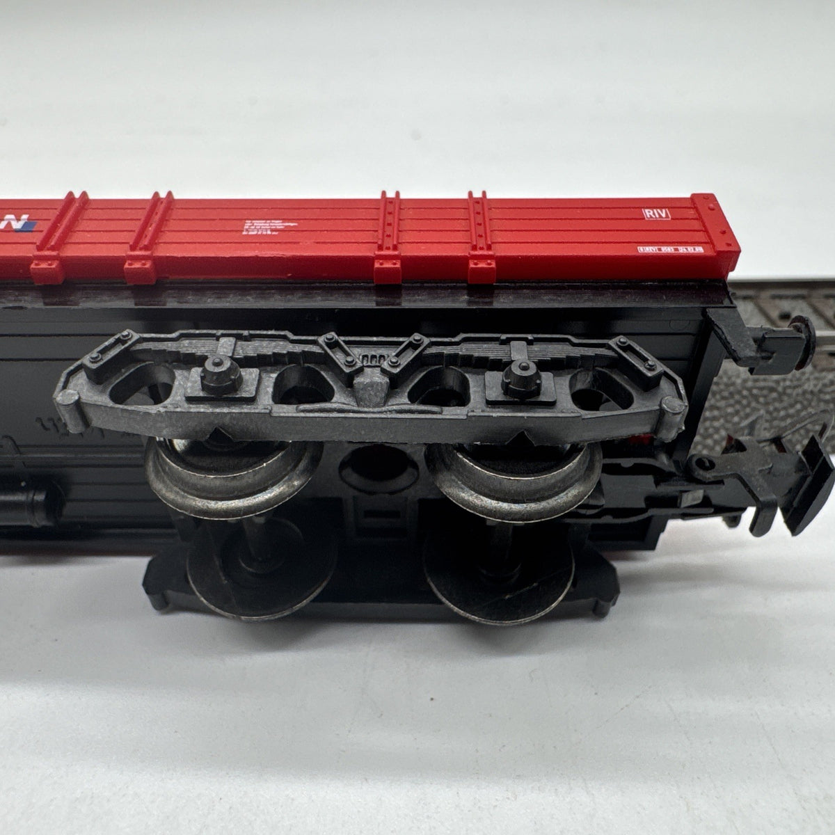 Märklin H0 DB Railion 4-achsiger Flachwagen Niederbordwagen rot 29260 #343