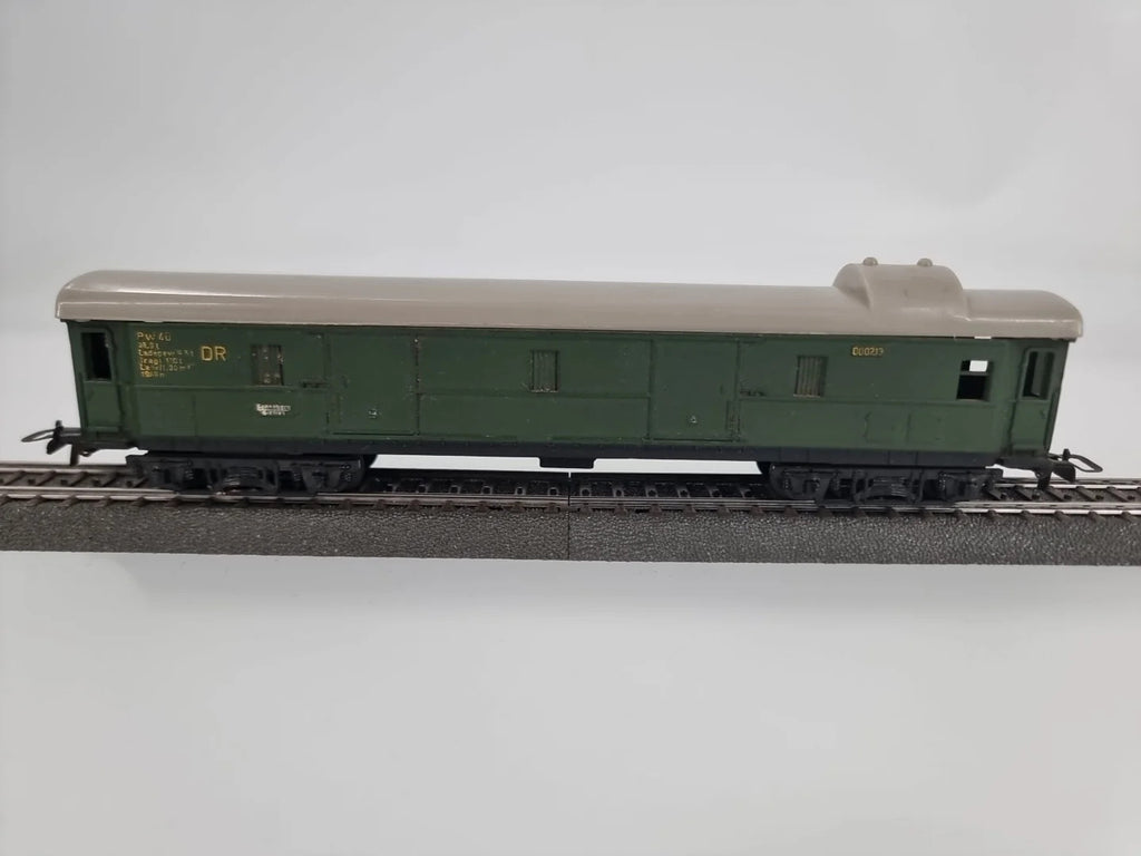 PIKO K 1992 H0 D-Zug Gepäckwagen Pw 4ü DR