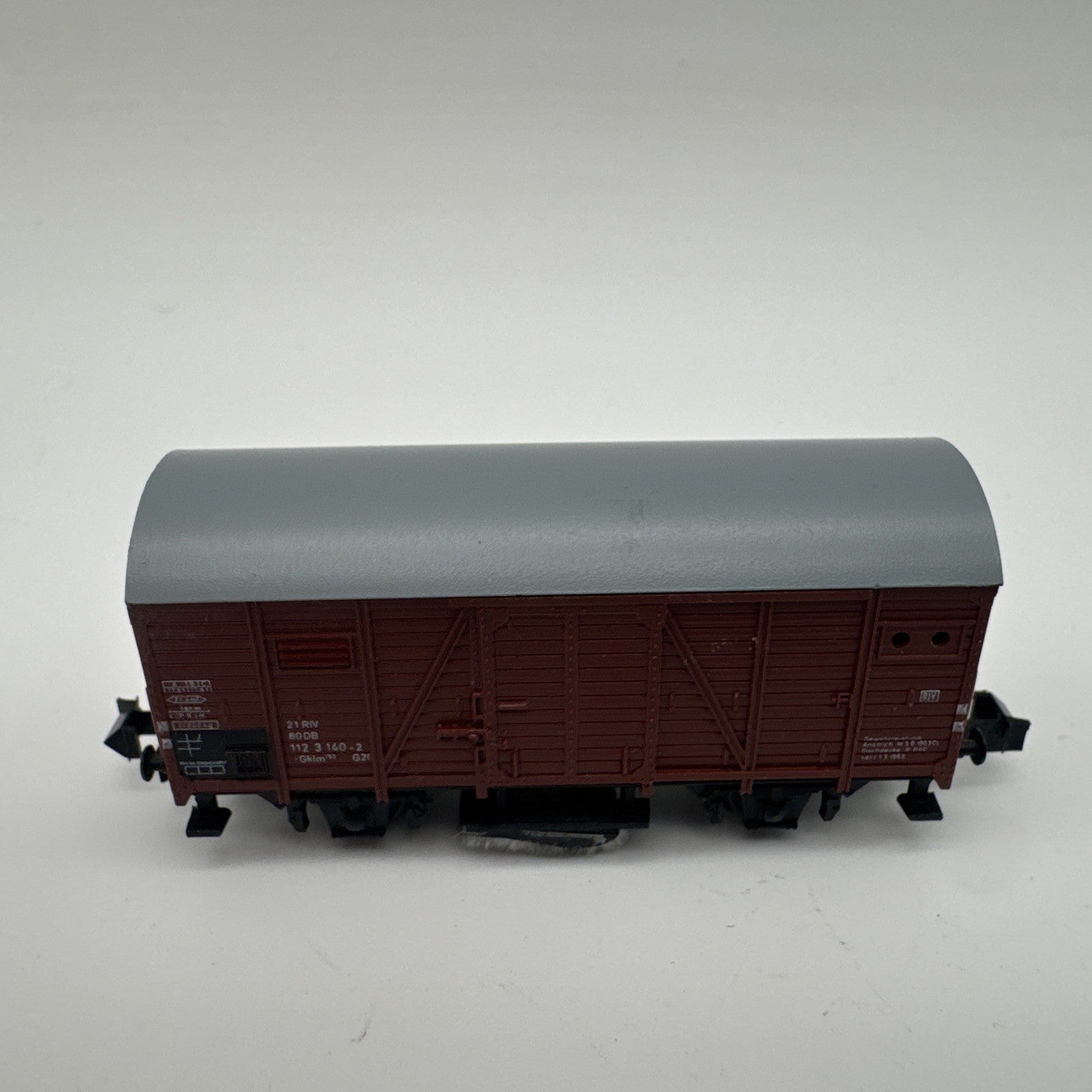 Minitrix n 13534 , Gedeckter Güterwagen, 21 80 112 3 140-2