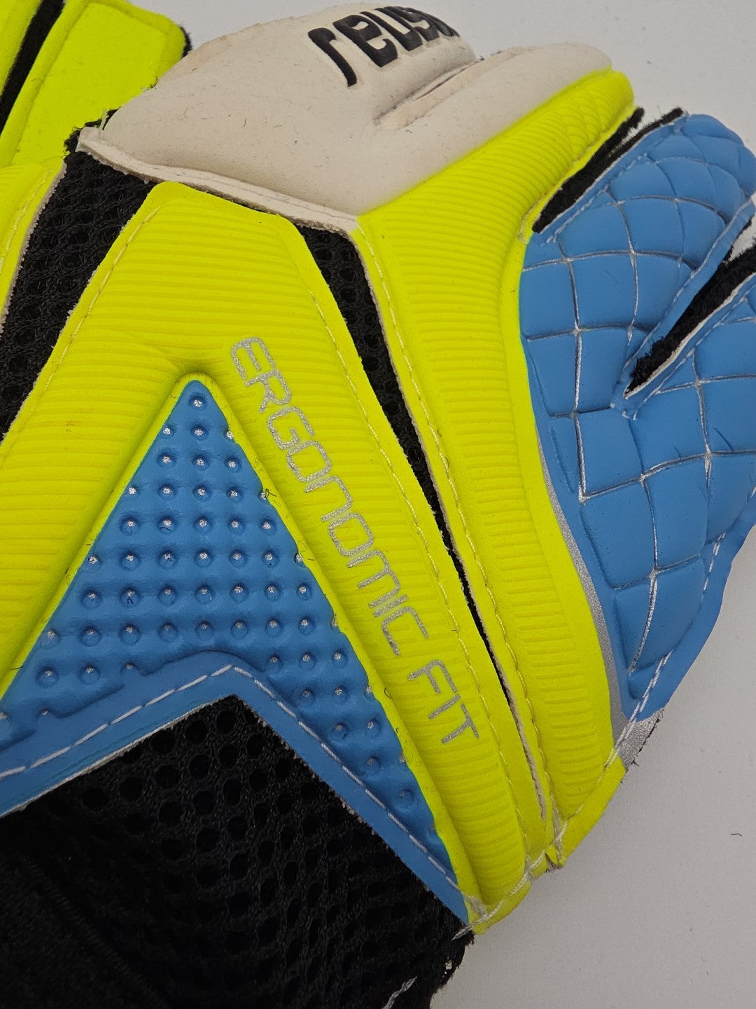 Reusch Ergonomic Fit Torwarthandschuhe