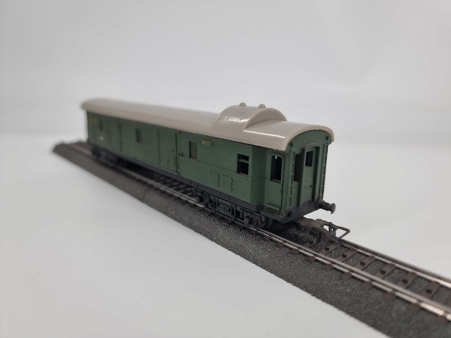 PIKO K 1992 H0 D-Zug Gepäckwagen Pw 4ü DR 