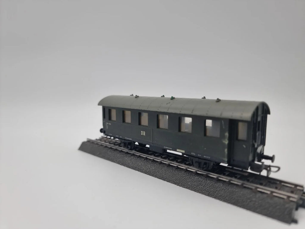 Piko Personenwagen 344-224 Bi 54 PI - DR - grün - weiße Schrift - H0 HO 1:87